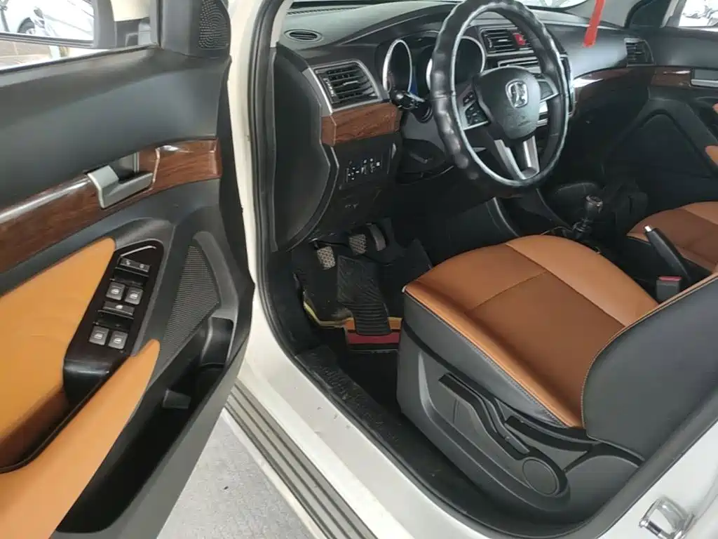 BAIC Weiwang S50 2017 2016 1.5T Manual Joy Elite