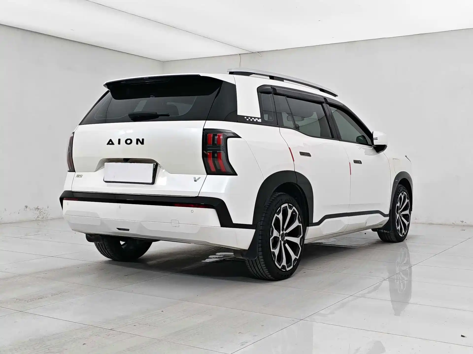 Фото 5 - Aion V