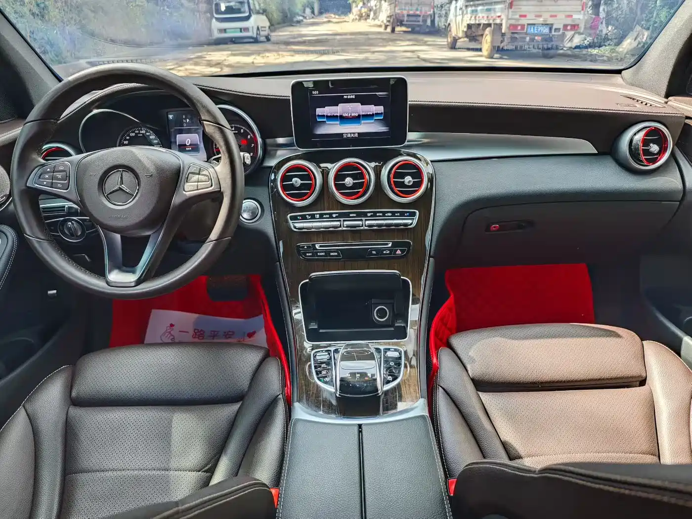 Mercedes-Benz GLC 2017 GLC 260 4MATIC Dynamic фото 6