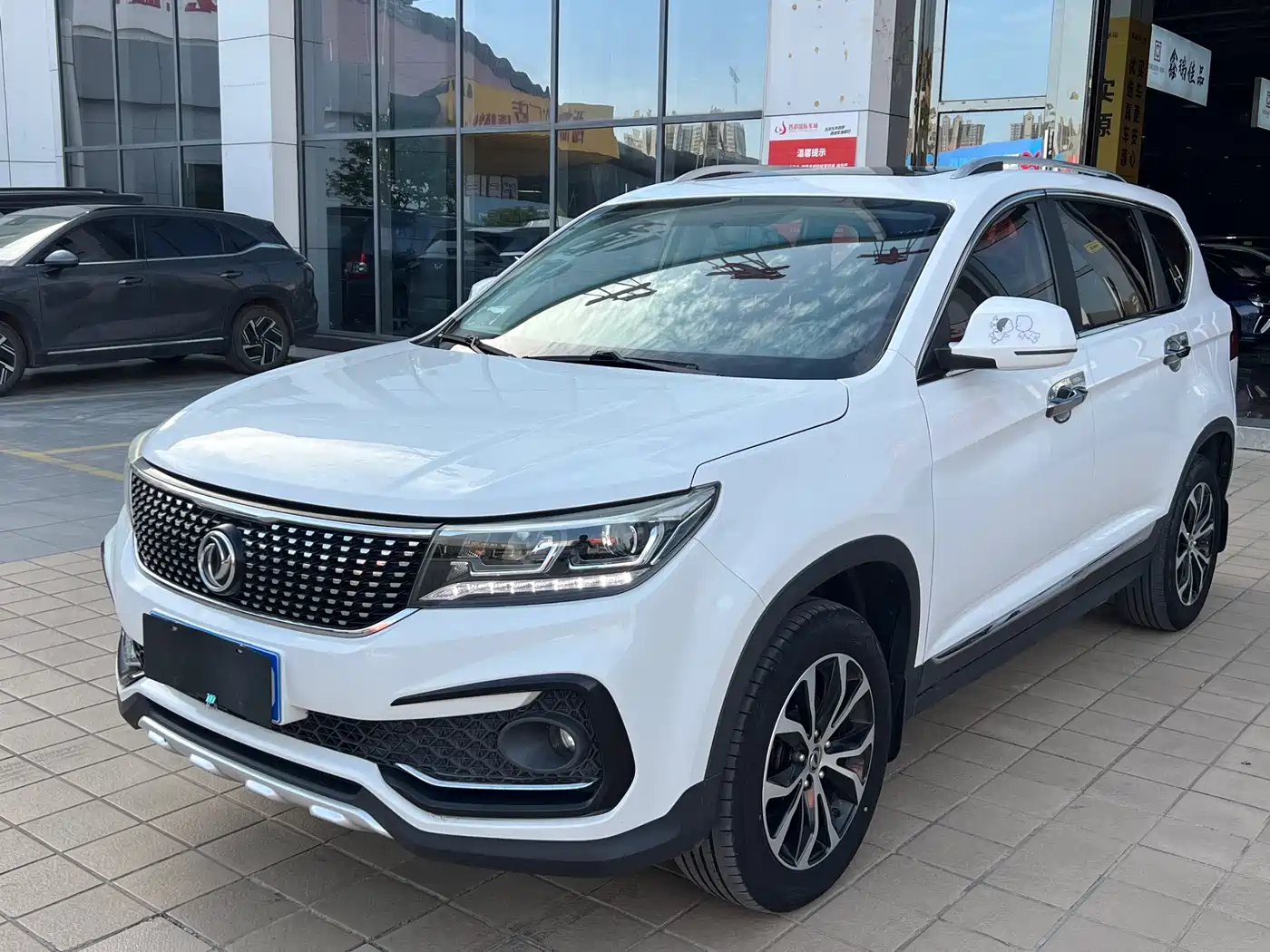 Dongfeng Fengxing Jingyi X5 2017 2017 Model 1.6L CVT Exclusive