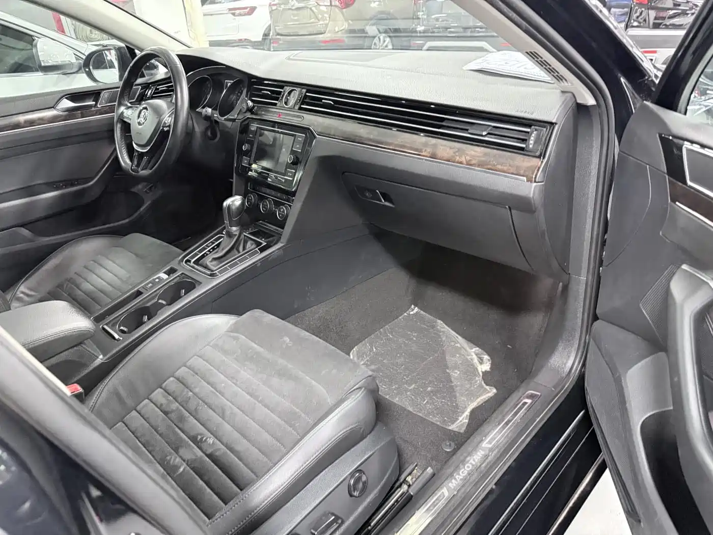 Volkswagen Magotan 2018 330TSI DSG Luxury фото 21