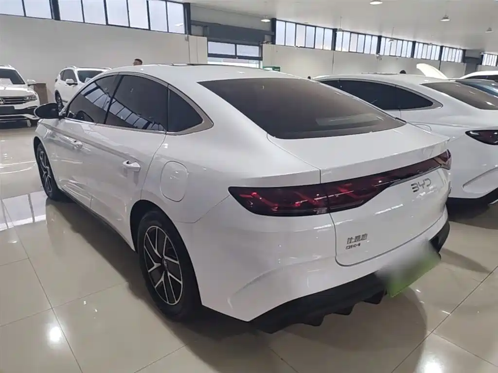 BYD Qin L 2024 DM-i 120KM Leading фото 5