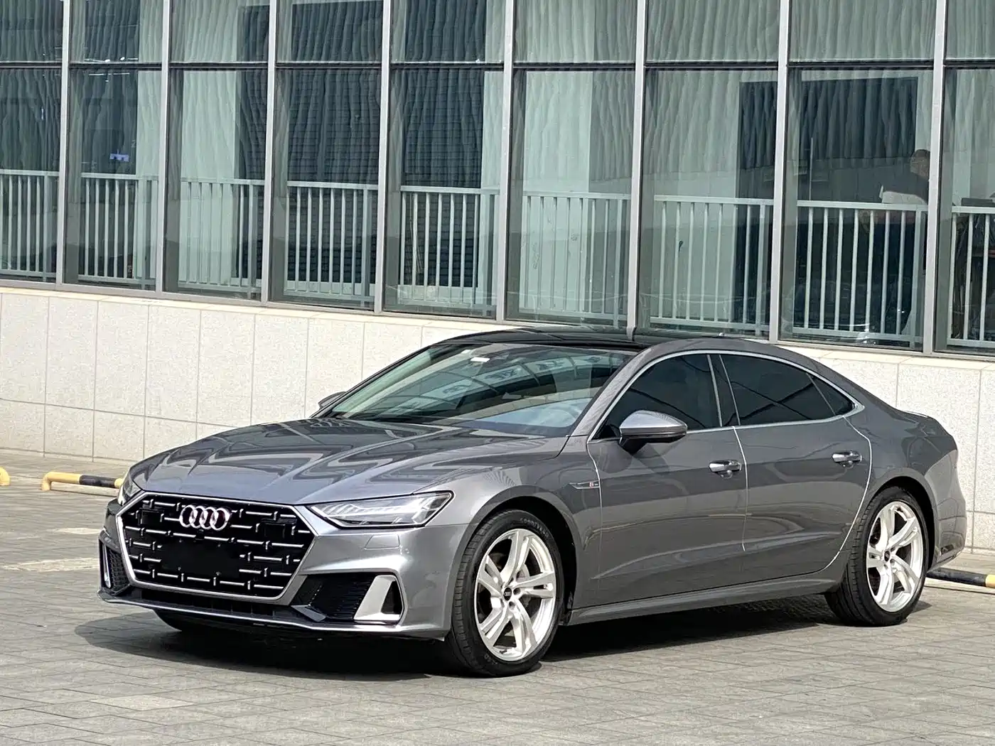 Audi A7L