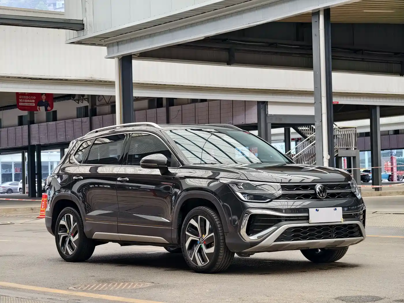 Volkswagen Tharu 2023 300TSI 2WD Full Moon Edition фото 3