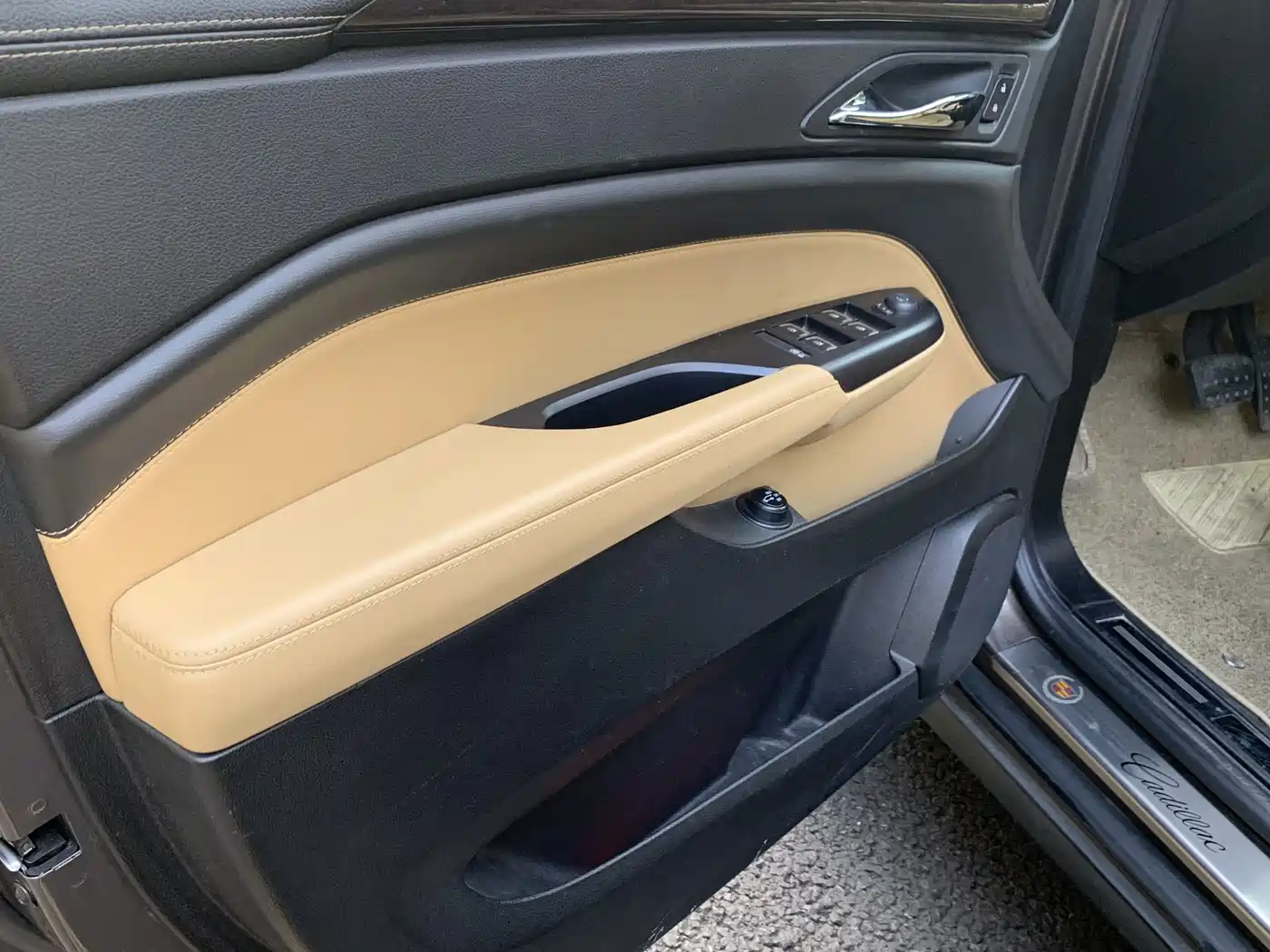 Cadillac SRX 2015 3.0L Elite фото 15