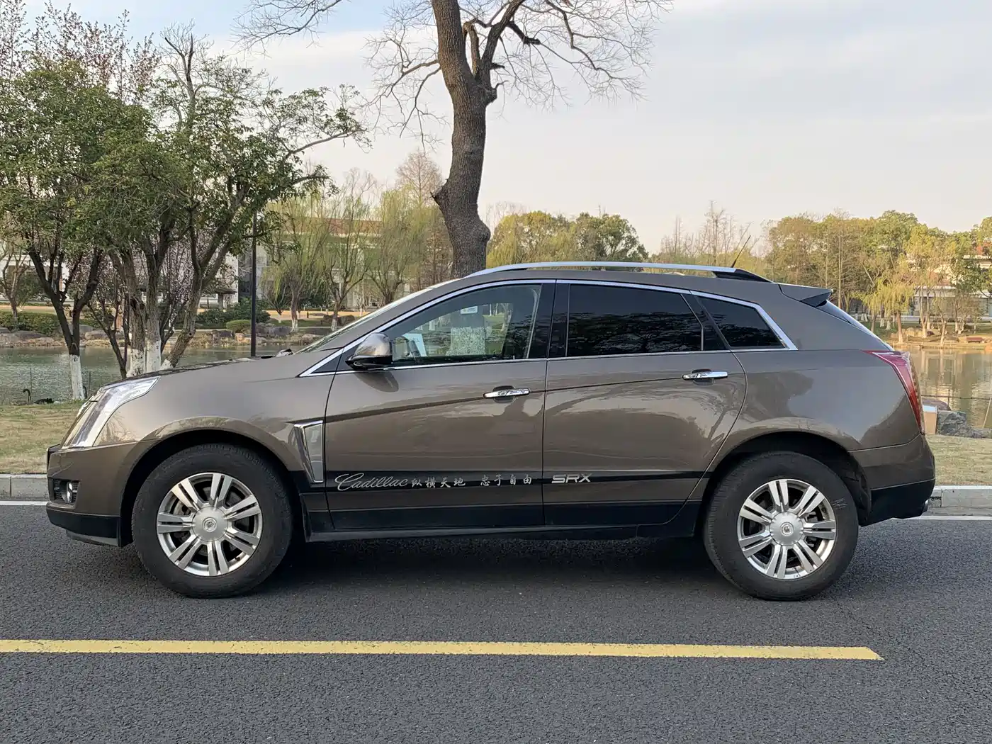 Cadillac SRX 2015 3.0L Elite фото 22