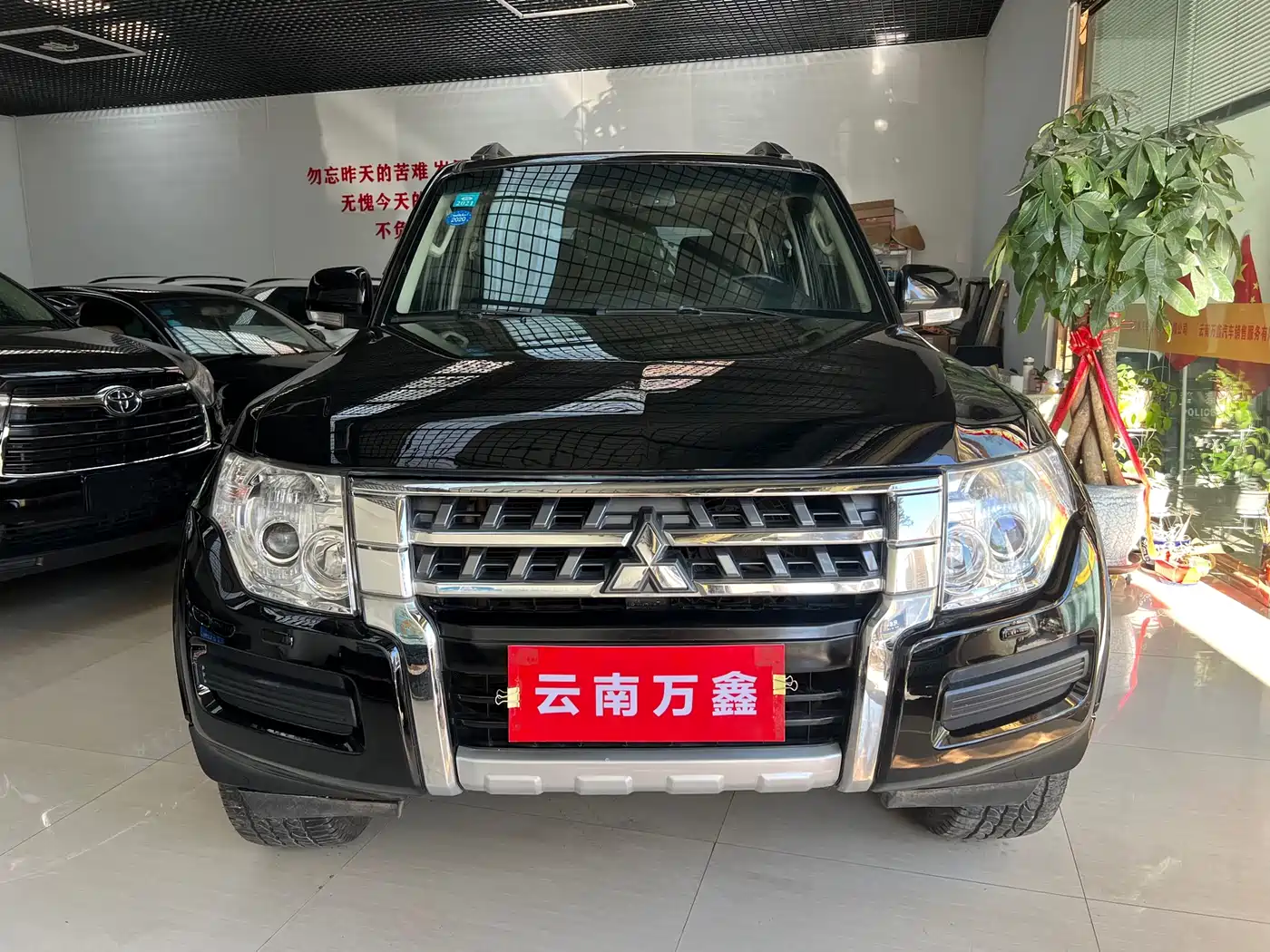 Mitsubishi Pajero (Import) 2015 3.0L Automatic Luxury Edition China V фото 2