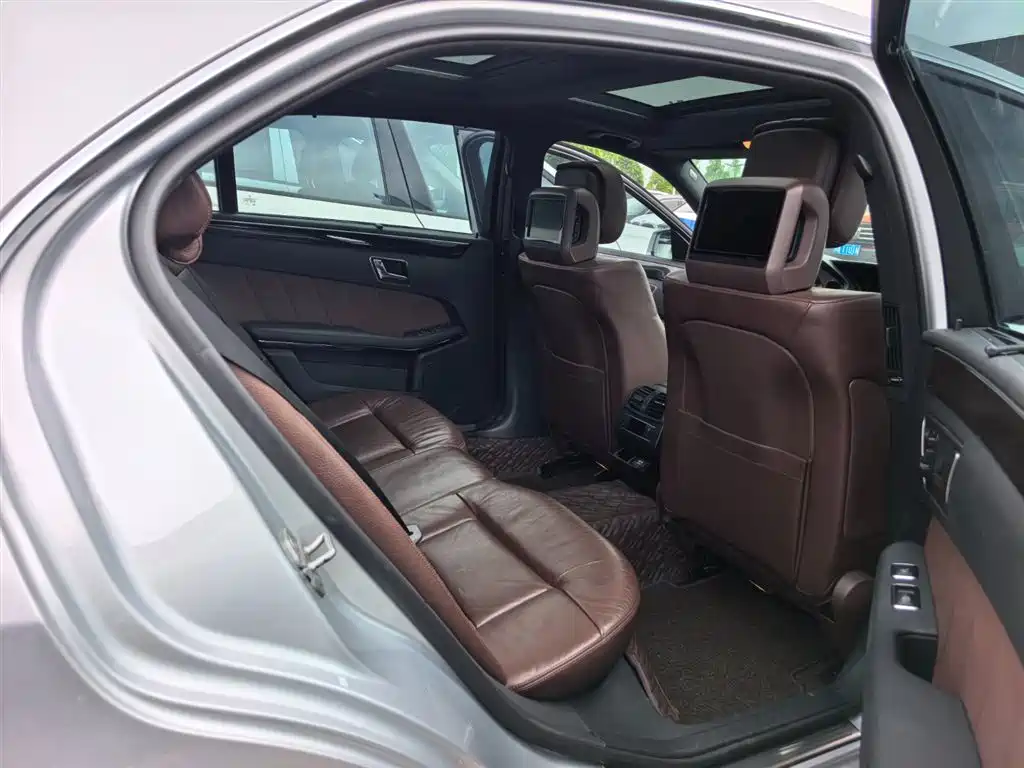 Mercedes-Benz E-Class 2013 E 300 L Fashion фото 9