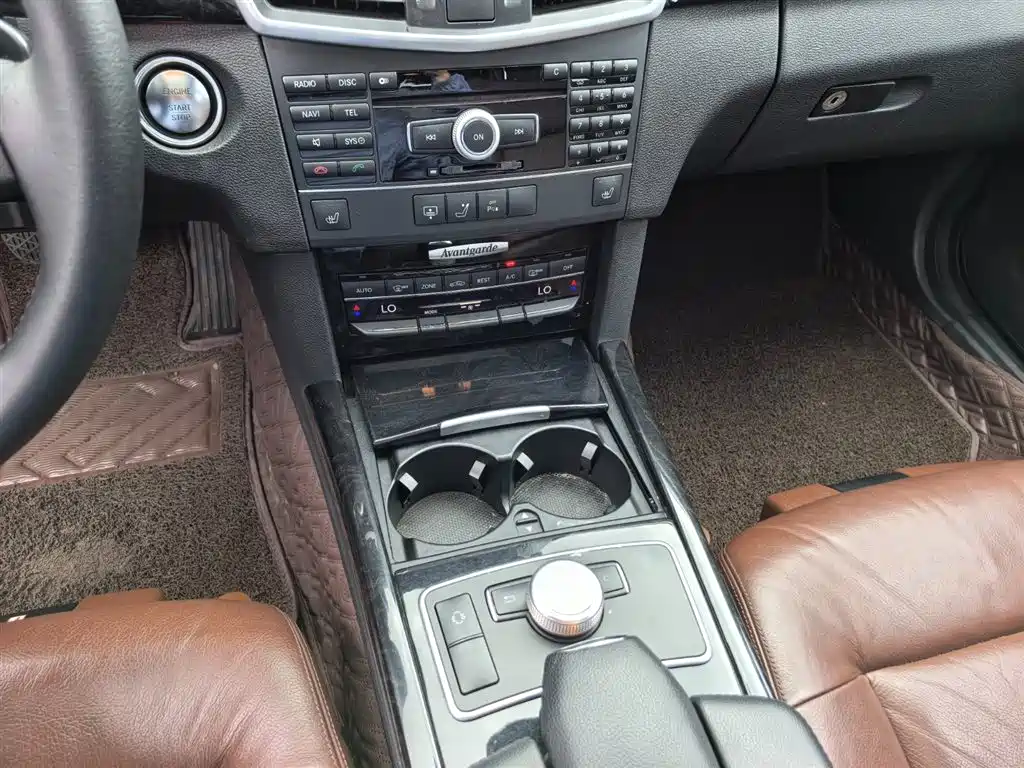 Mercedes-Benz E-Class 2013 E 300 L Fashion фото 14