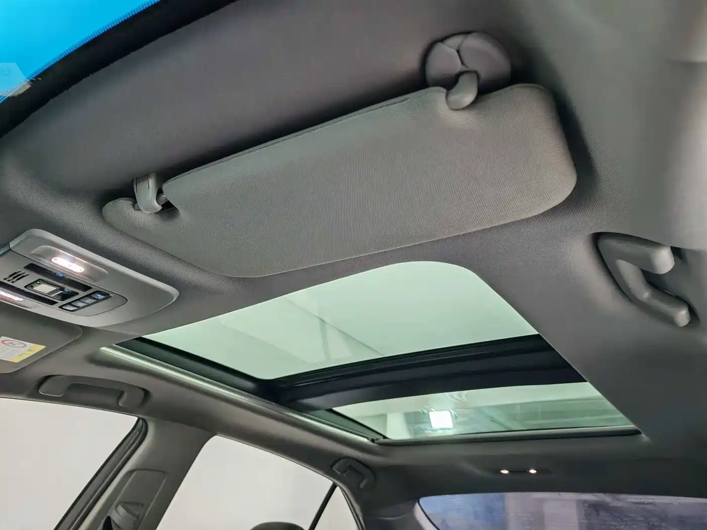 Toyota Camry 2022 2021 Hybrid 2.5HG Luxury Edition