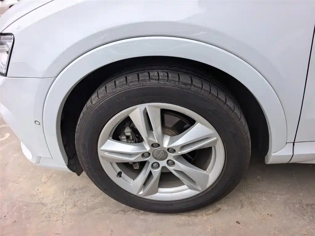 Audi Q3 2016 35 TFSI quattro All-Wheel Drive Fashion Edition фото 6