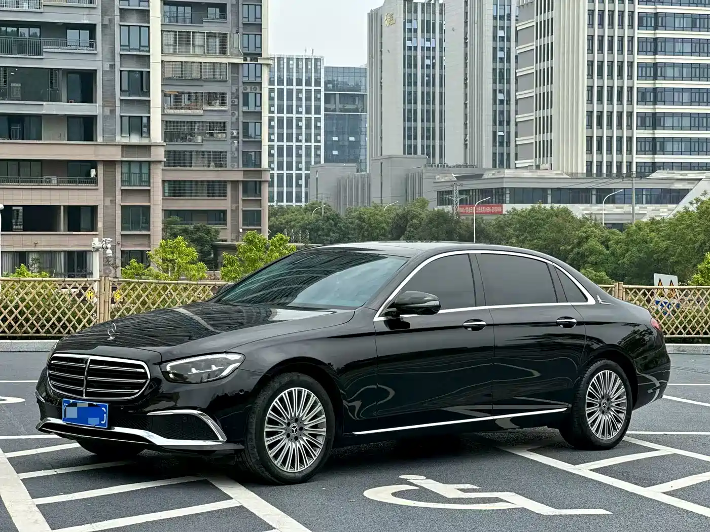 Mercedes-Benz E-Class 2023 E 300 L Luxury
