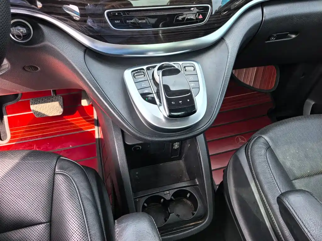 Mercedes-Benz V-Class 2018 V 260 Pilot Edition China V фото 16
