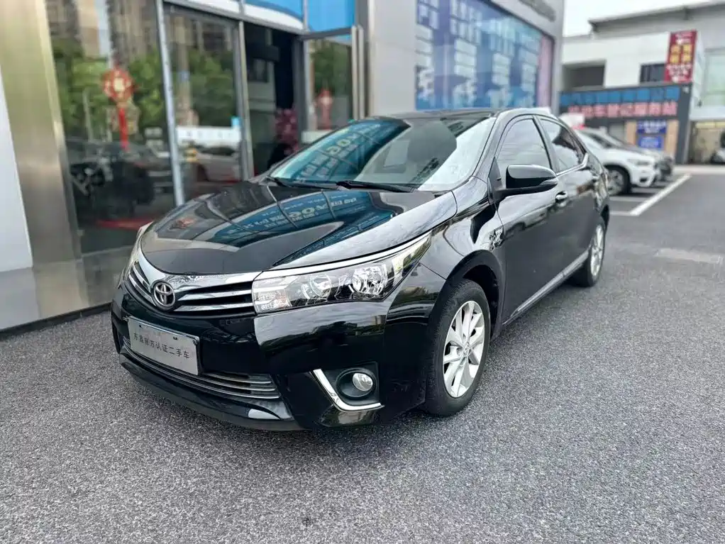 Фото 1 - Toyota Corolla
