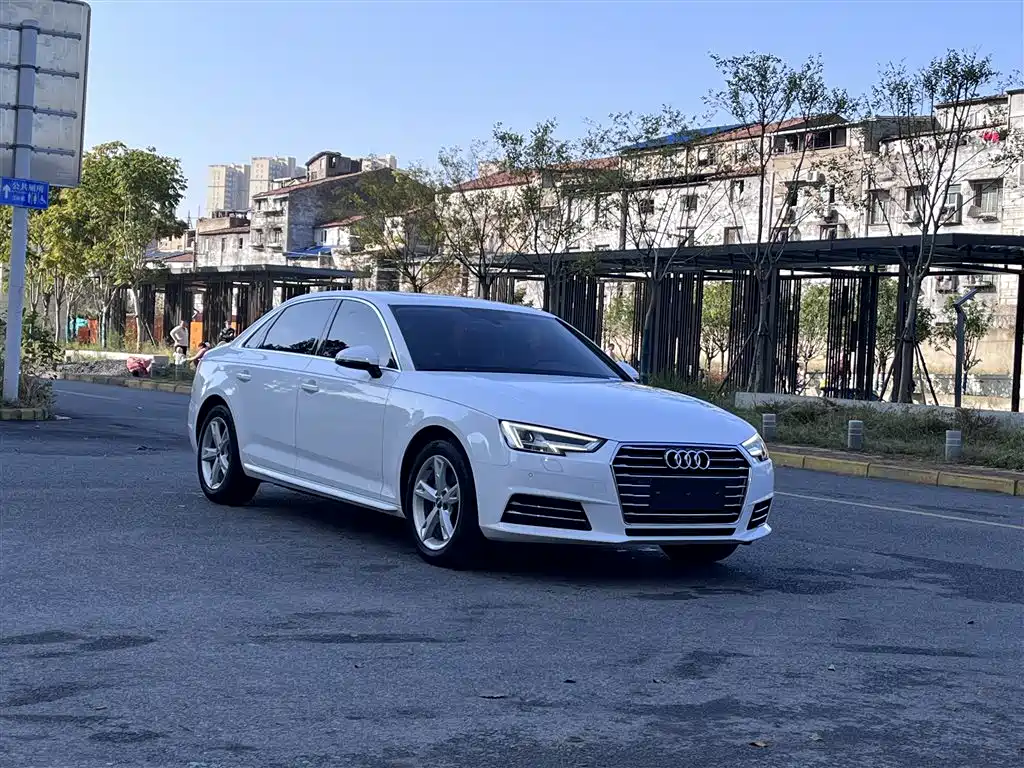 Audi A4L 2017 Plus 40 TFSI Fashion фото 3