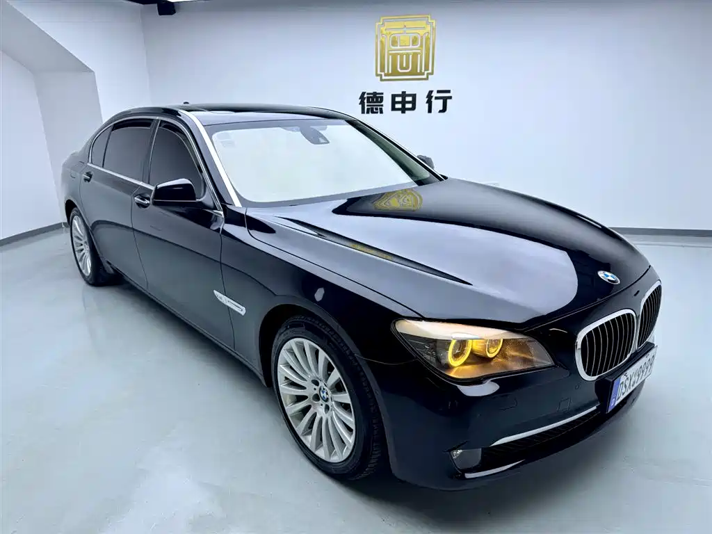 BMW 7 Series 2010 760Li фото 7