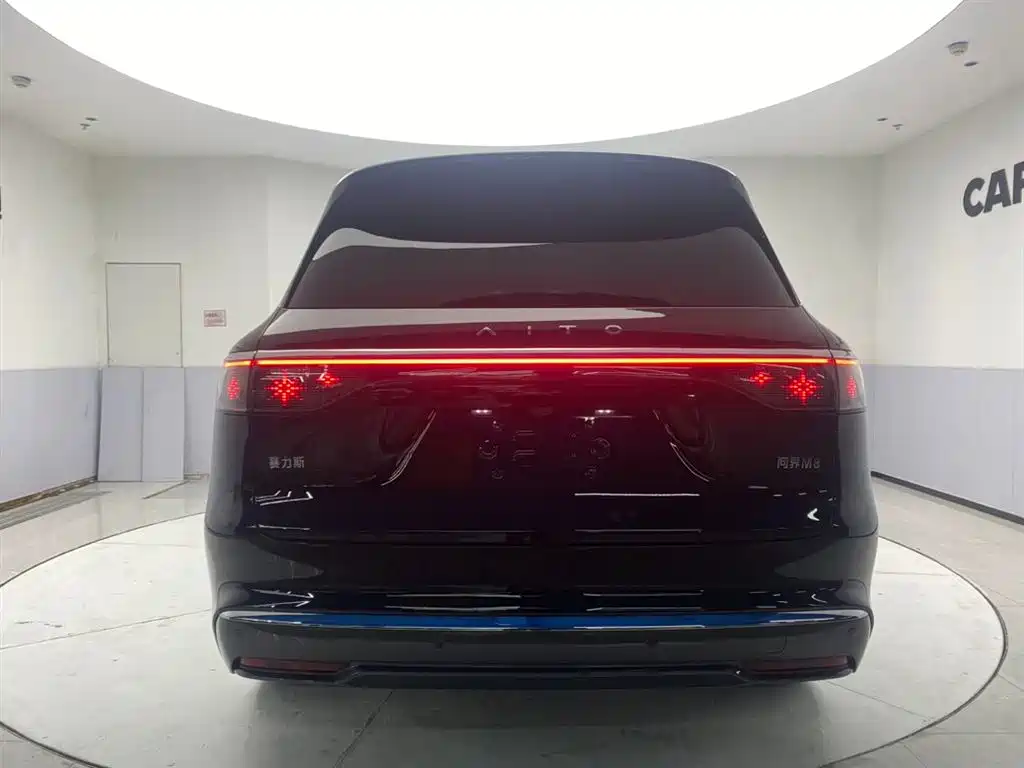 AITO Wenjie AITO M8 2025 Model Extended Range Max+ Edition 53.4kWh 6-Seater фото 6