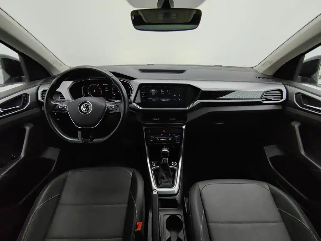 Photo 5 - Volkswagen T-Cross