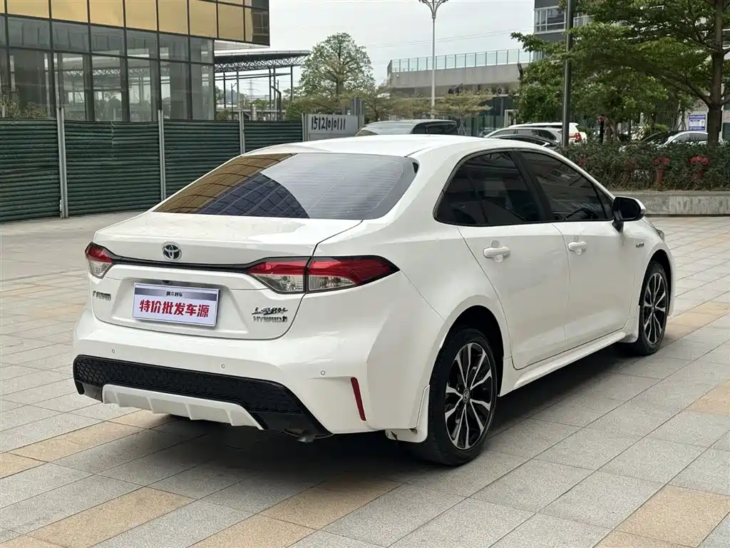 Toyota Levin 2022 Dual Engine 1.8H E-CVT Sport Edition фото 3