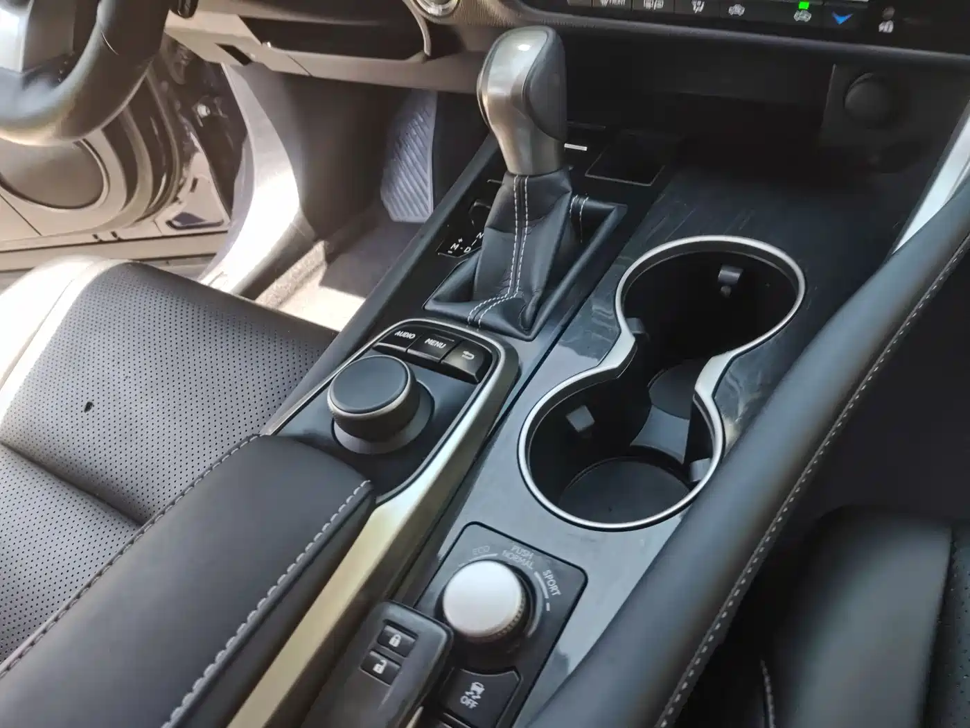 Lexus RX 2016 300 2WD Elite Edition (China V) фото 11