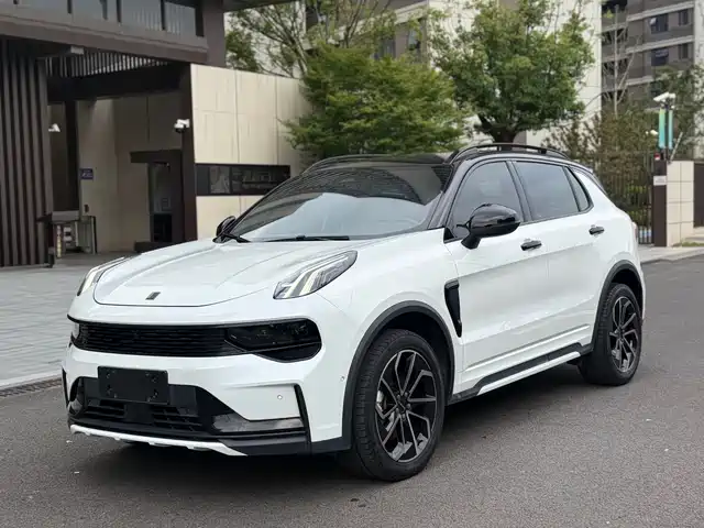 Lynk & Co 01 2023
