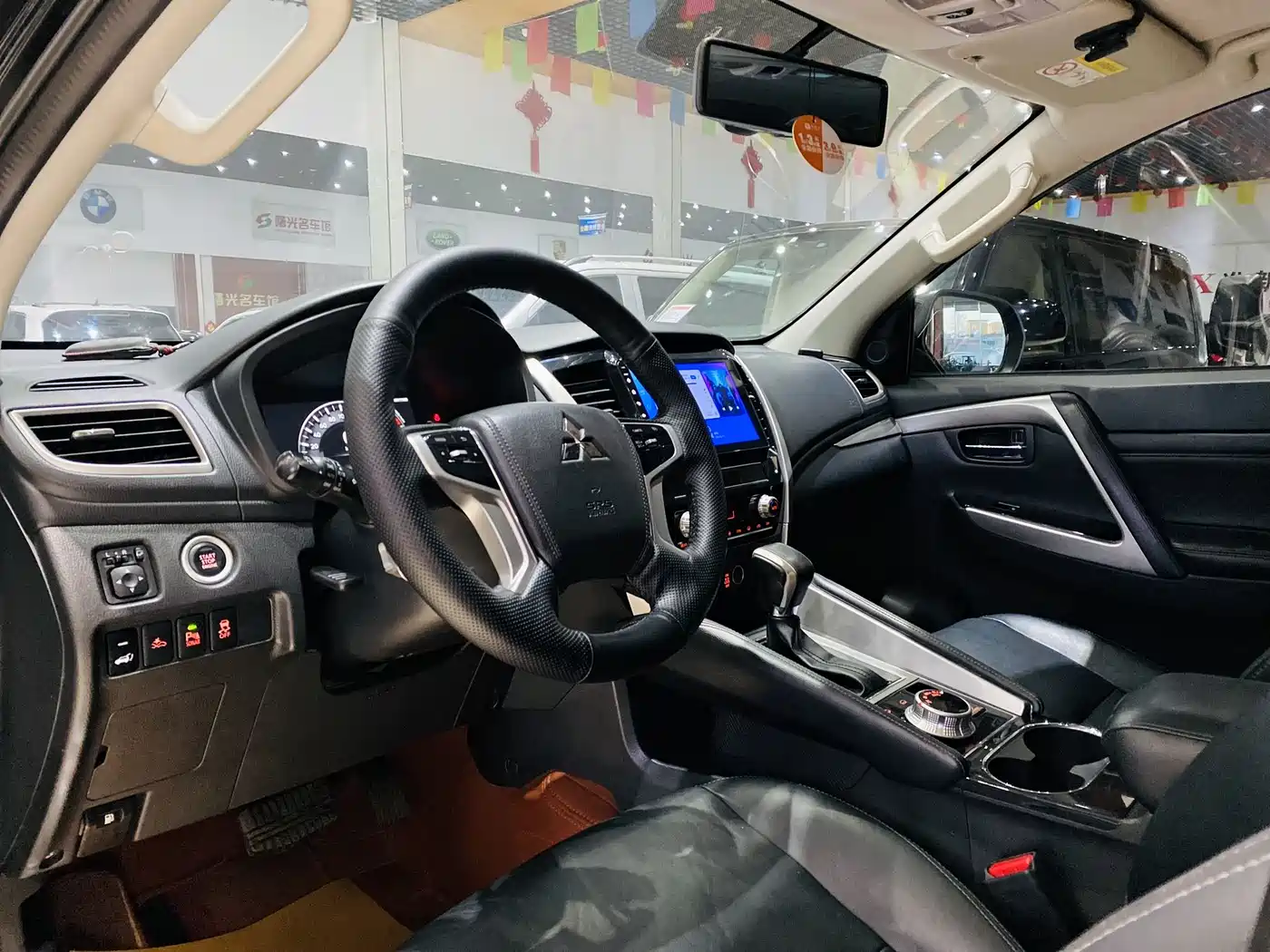 Mitsubishi Pajero Sport (Import) 2020 3.0L Luxury Edition фото 15