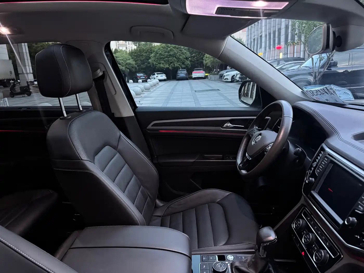 Volkswagen Teramont 2017 530 V6 4WD Flagship Edition фото 25