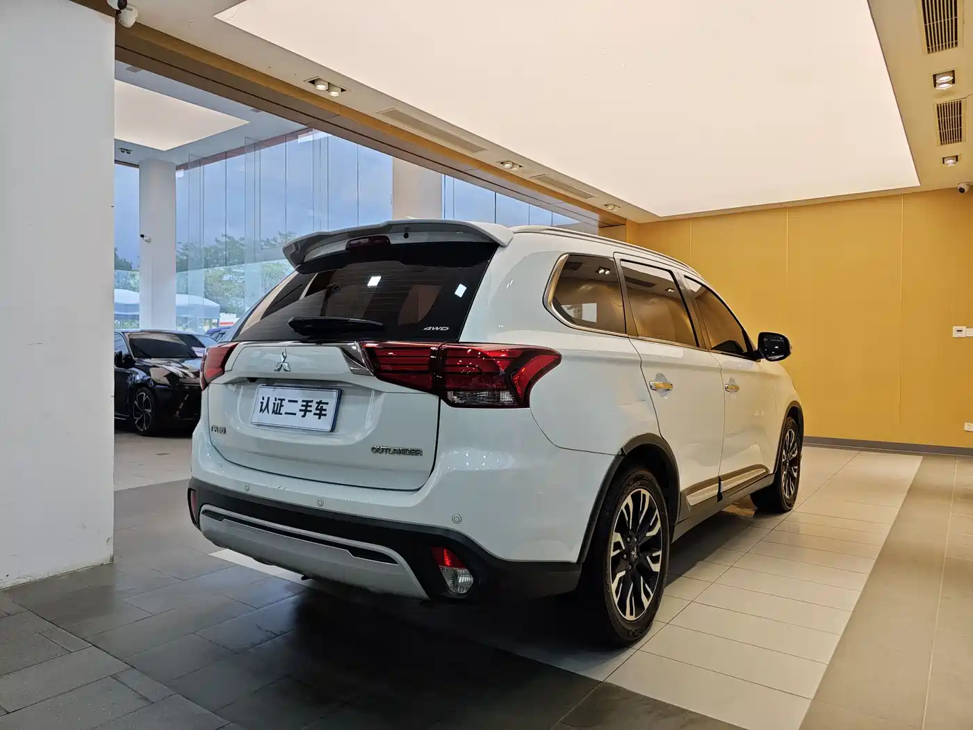 Mitsubishi Outlander 2019 2.4L 4WD Deluxe Edition 5-Seater China VI фото 31