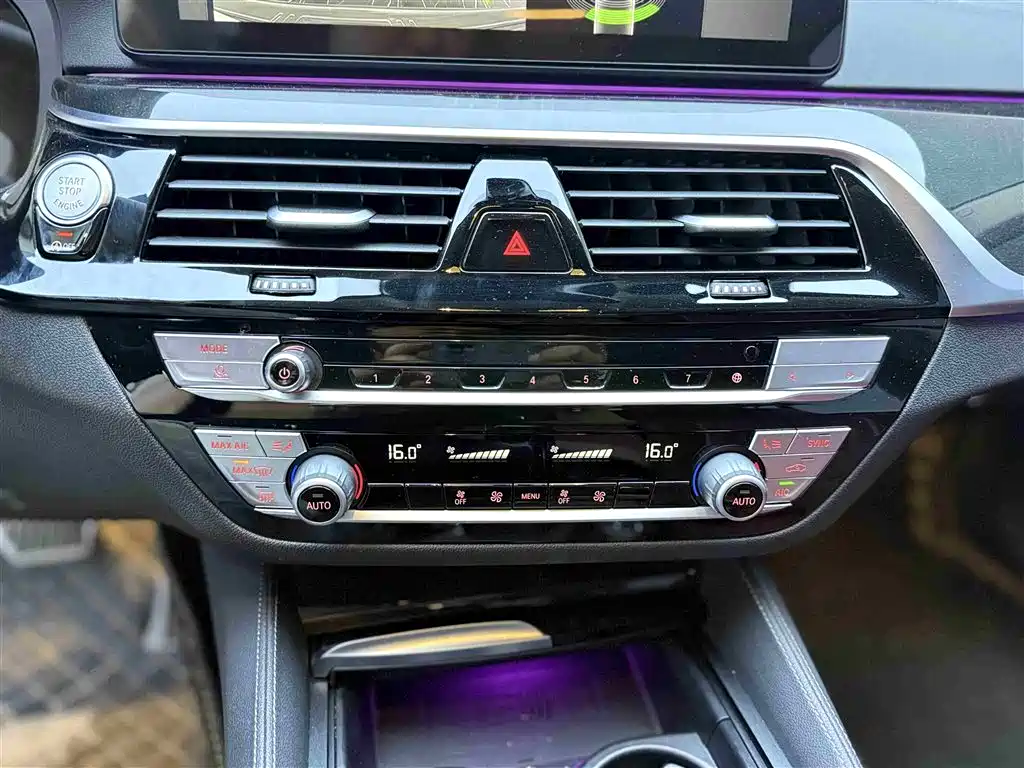 BMW 5 Series 2022 525Li Luxury Package фото 8