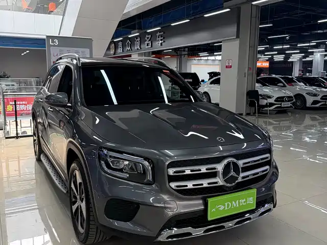 MERCEDES-BENZ GLB