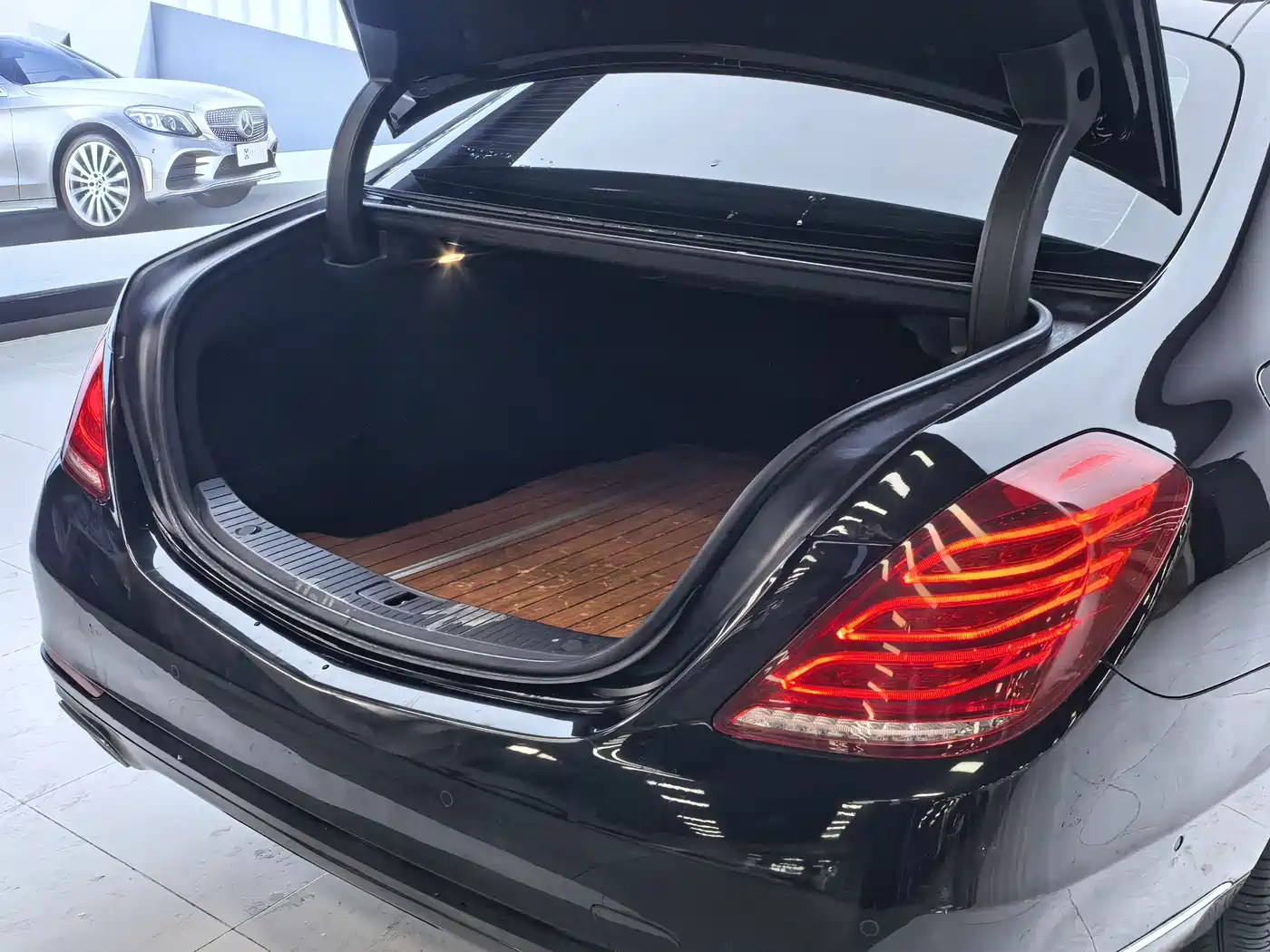 Mercedes-Benz S-Class 2016 S 320 L Business Edition фото 9