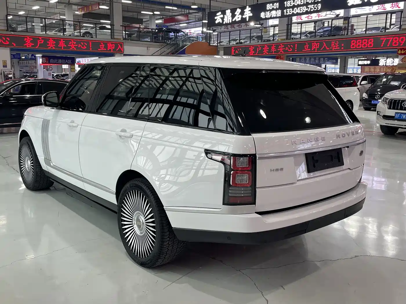 Land Rover Range Rover 2015 3.0 SC V6 Vogue фото 9