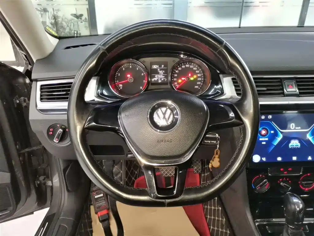 Volkswagen Bora 2016 Model 1.6L Automatic Comfort фото 11