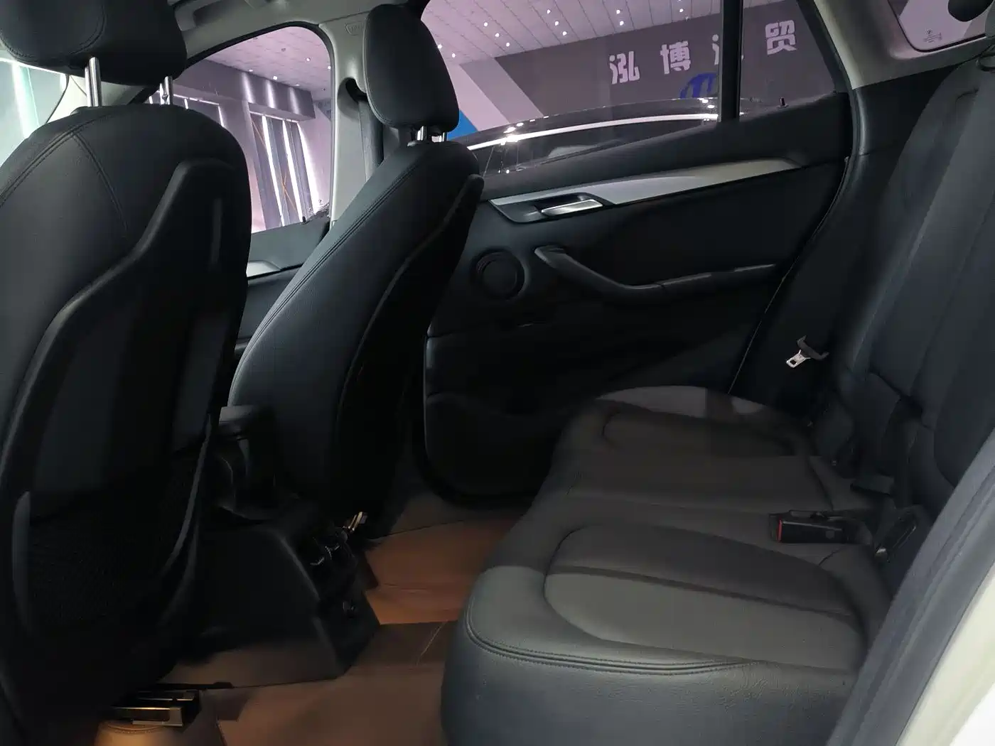 BMW X1 2018 sDrive20Li Leading Model фото 6