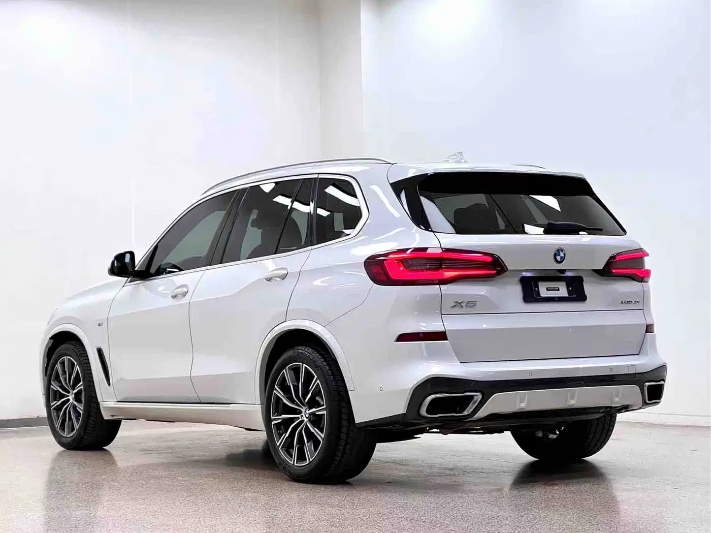 BMW X5 (Import) 2020 xDrive40i M Sport Package фото 6