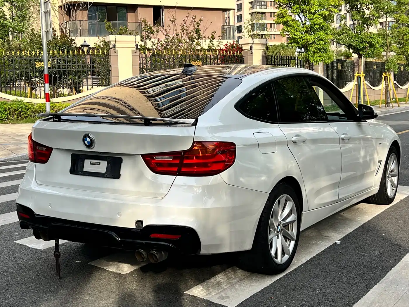 BMW 3 Series GT 2014 320i Design Package фото 5