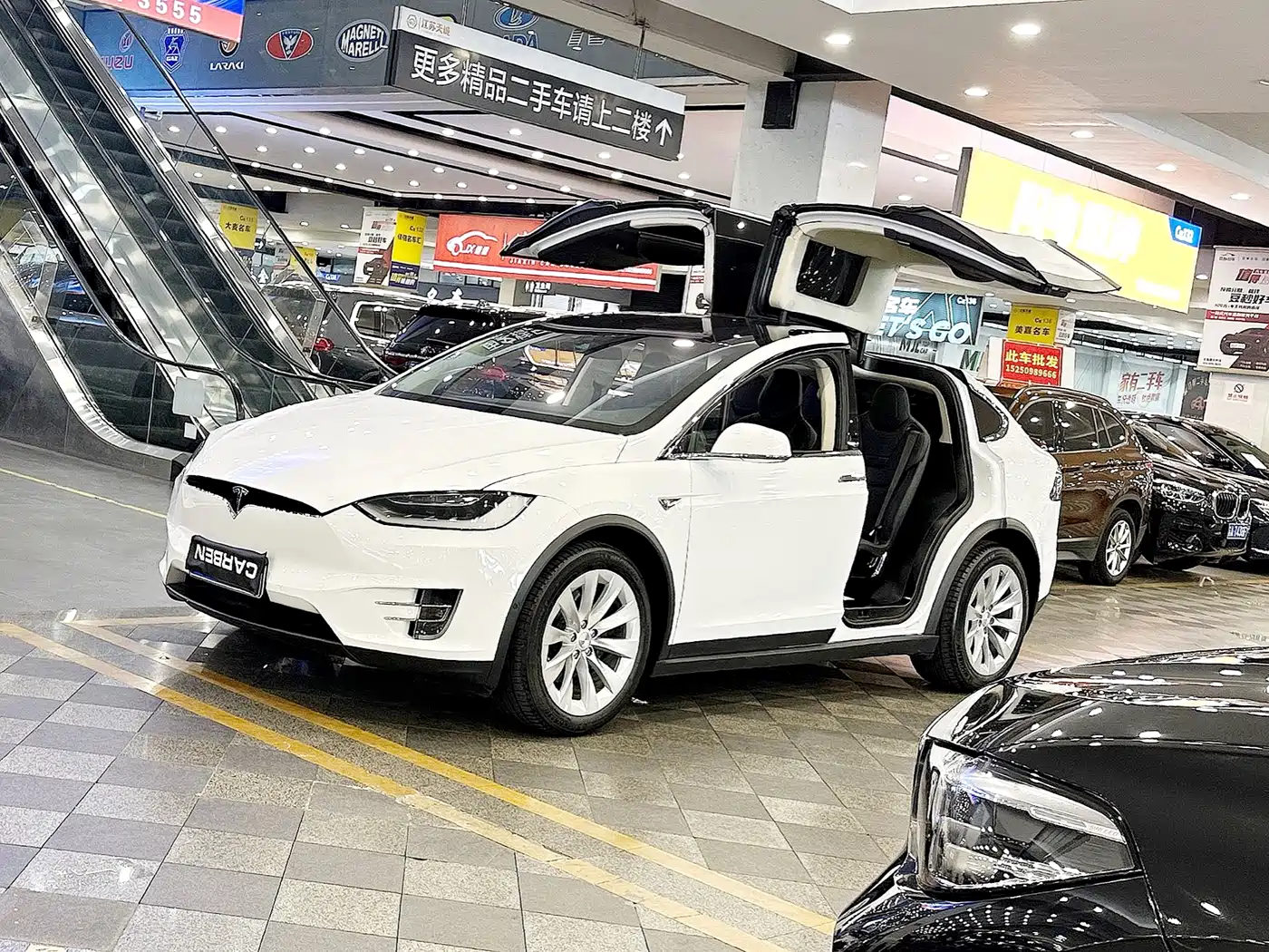 TESLA MODEL X
