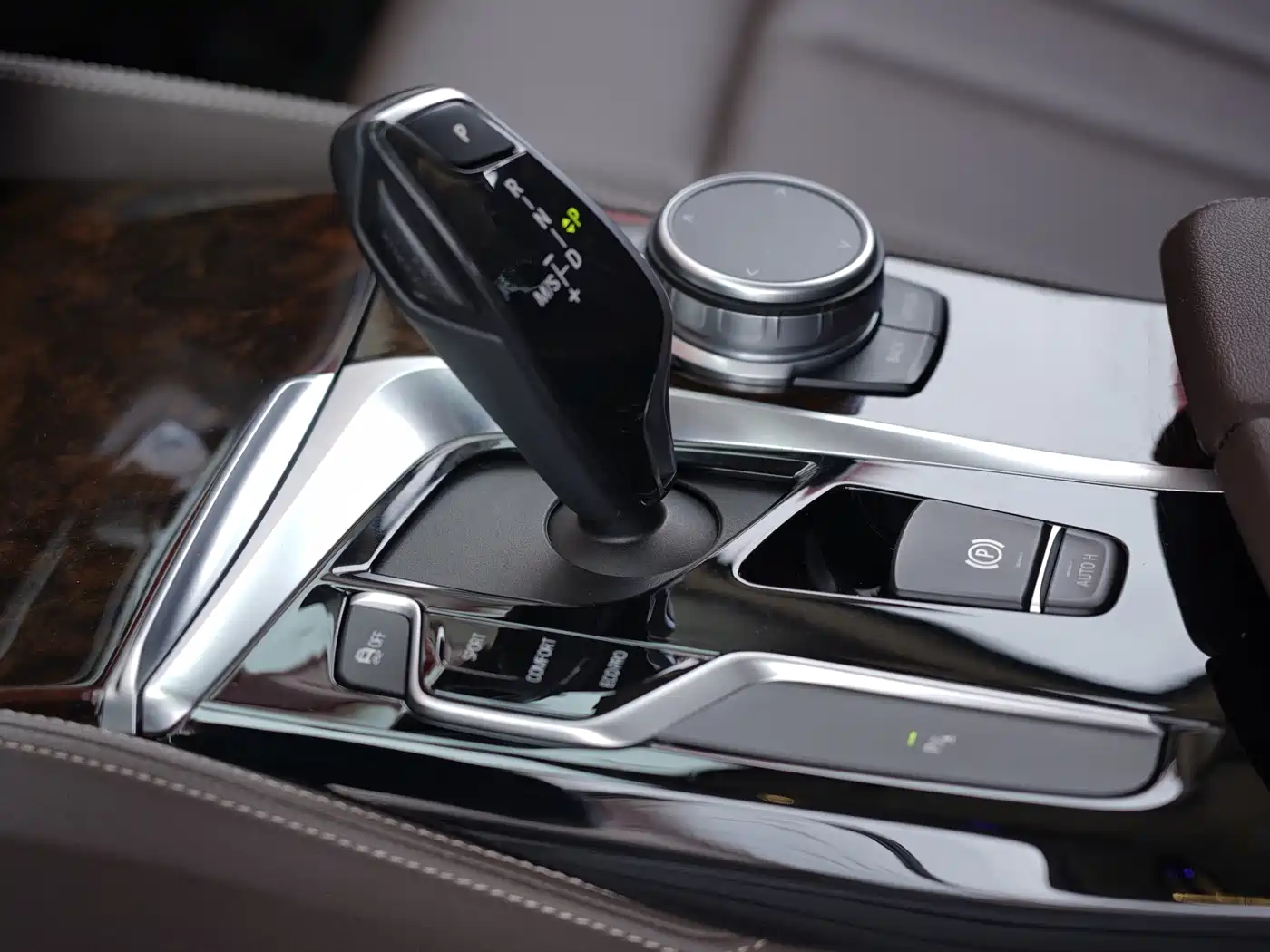 BMW 5 Series 2020 525Li Luxury Package фото 12