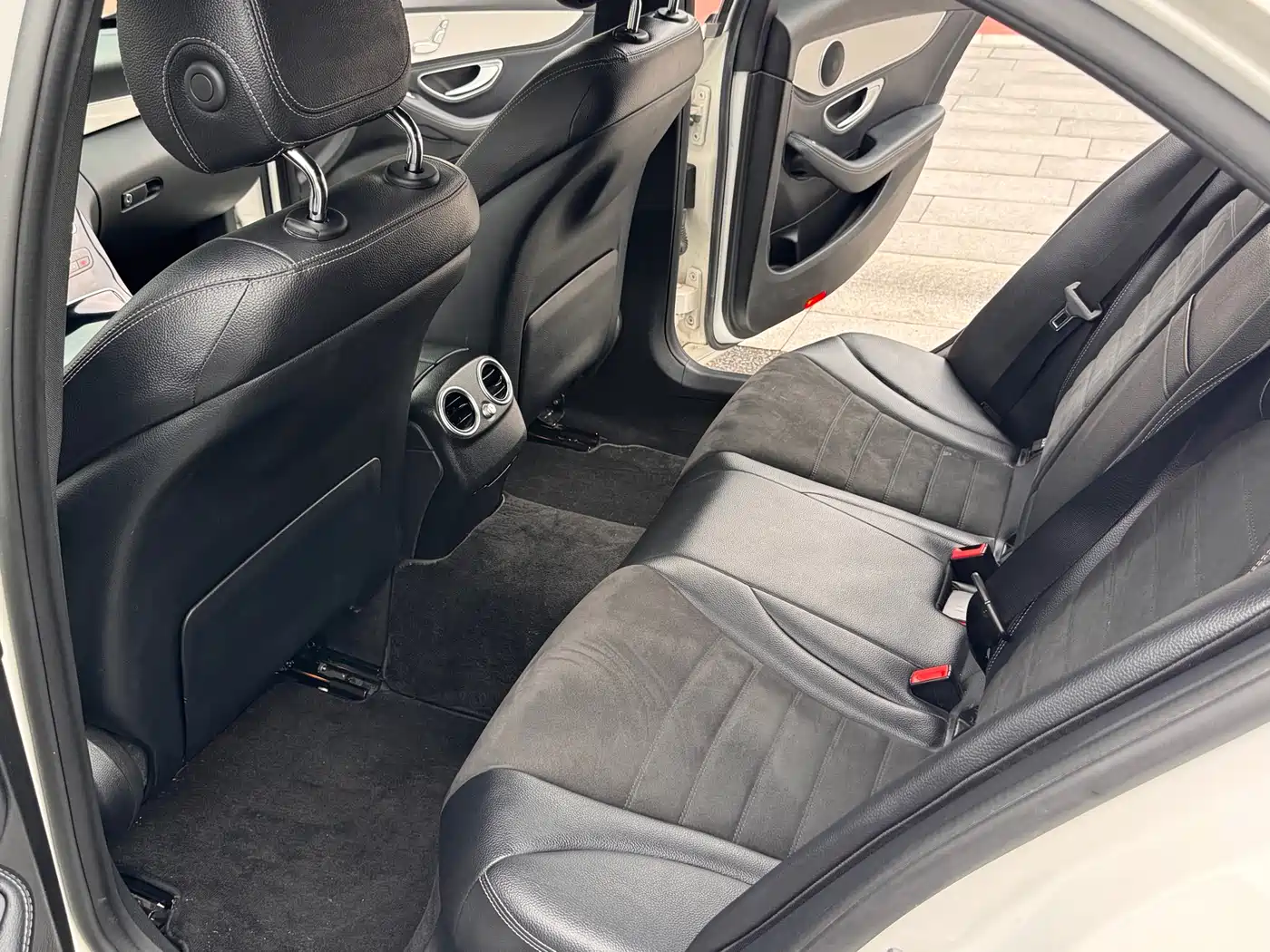 Mercedes-Benz C-Class 2017 Facelift C 200 Sport Edition фото 12