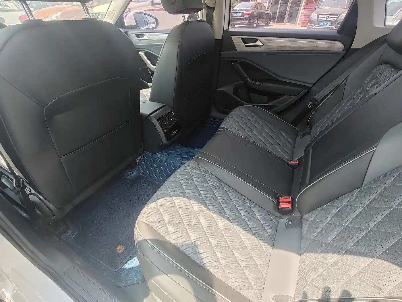 Volkswagen Sagitar 2023 Model Year 280TSI DSG Surpass Edition фото 8