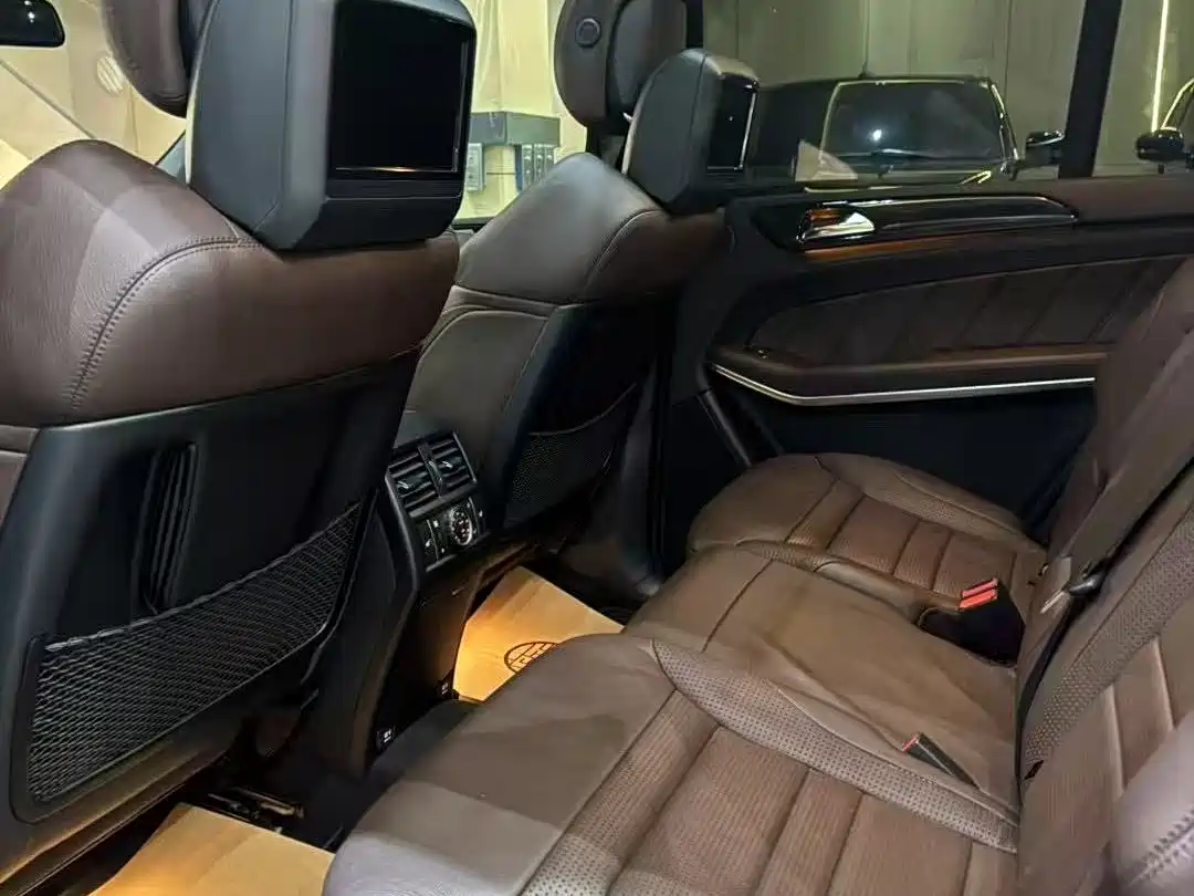 Mercedes-Benz GL-Class AMG 2013 AMG GL 63 фото 7