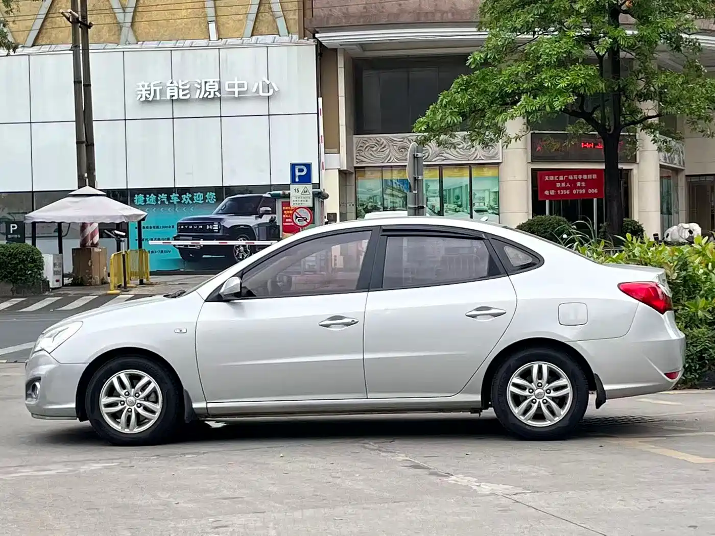 Hyundai Elantra 2011 1.6L Automatic Comfort фото 7