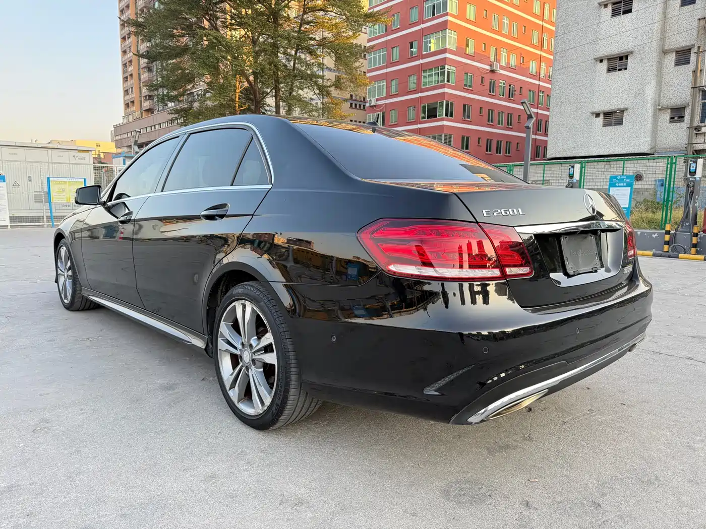 Mercedes-Benz E-Class 2015 E 260 L Sport фото 9