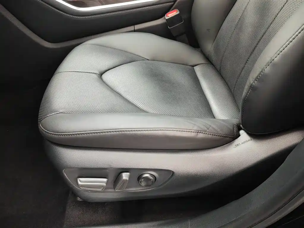 Toyota Highlander 2024 2.5L Smart Hybrid 4WD Premium 7-seater фото 10