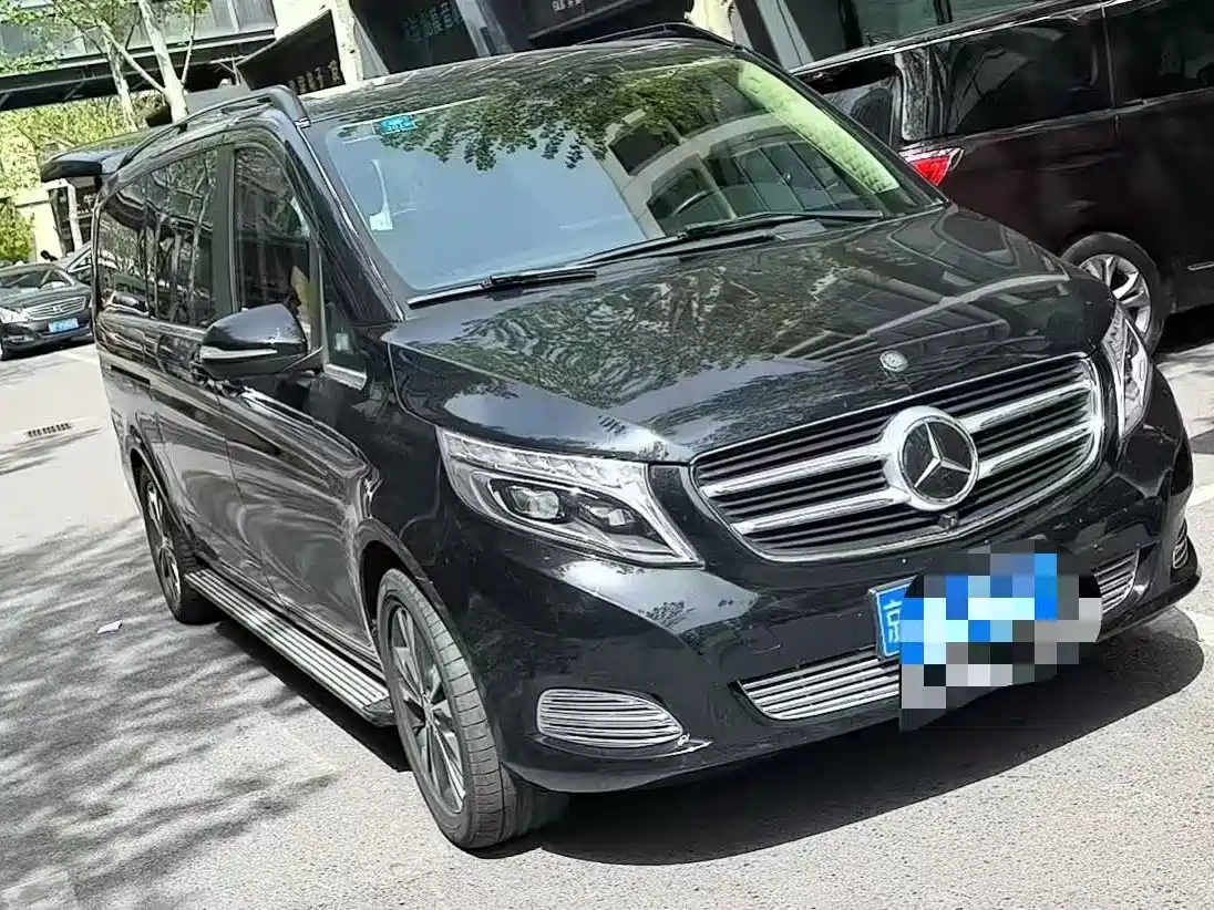 Mercedes-Benz V-Class 2017 Model V 260 L Premium Extended Edition фото 2