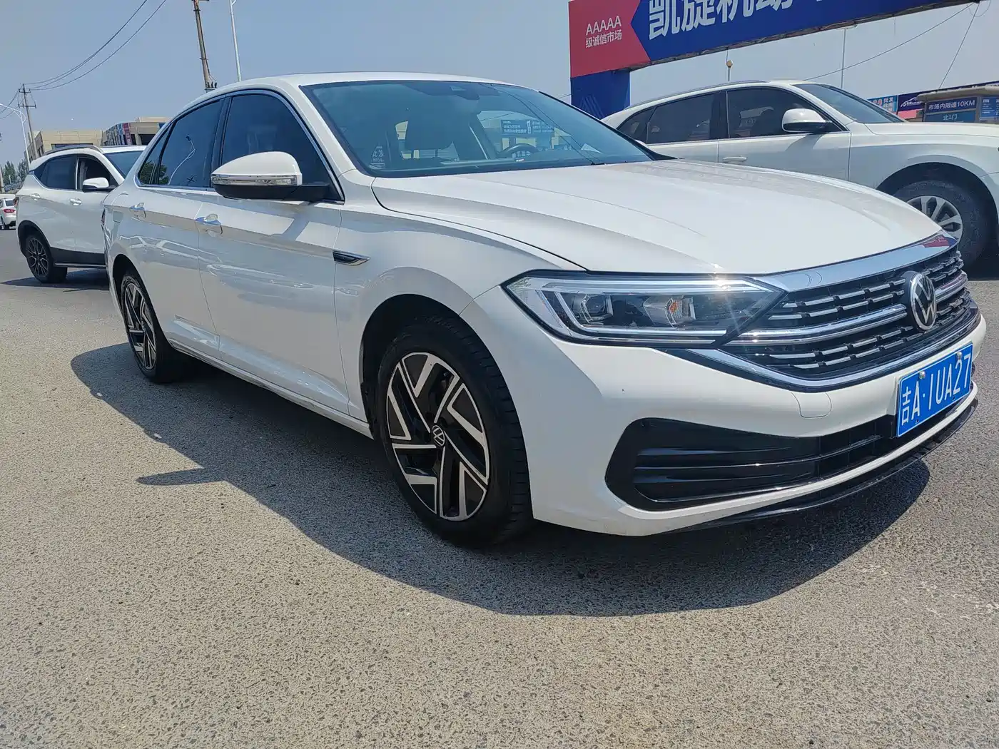 Volkswagen Sagitar 2023 Model Year 280TSI DSG Surpass Edition фото 2