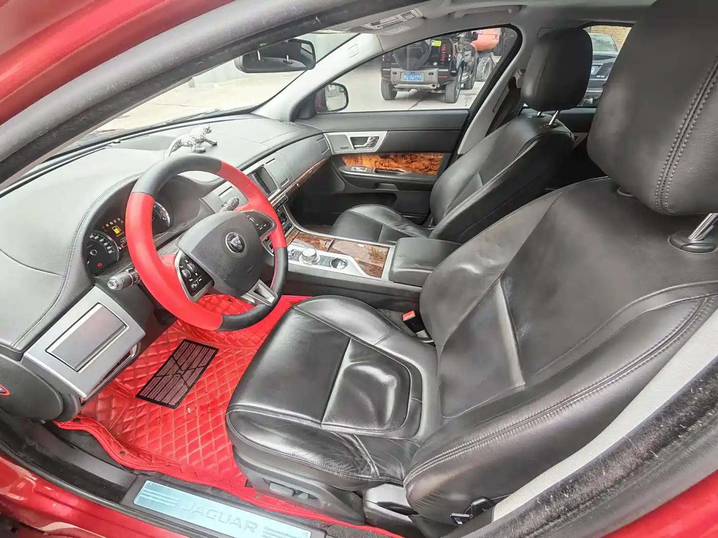 Jaguar XF 2015 2015 XF 2.0T Luxury Edition