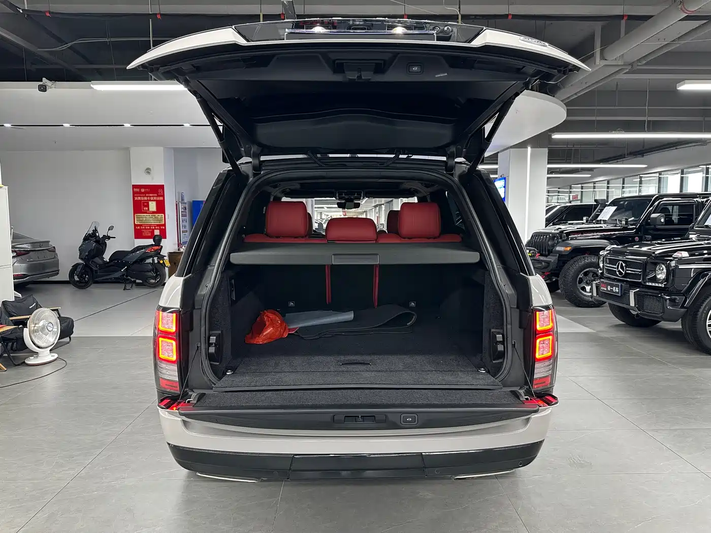 Land Rover Range Rover 2017 3.0 SC V6 Vogue фото 24
