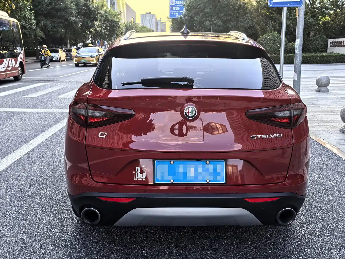 Alfa Romeo Stelvio 2018 2017 2.0T 200HP Luxury Edition