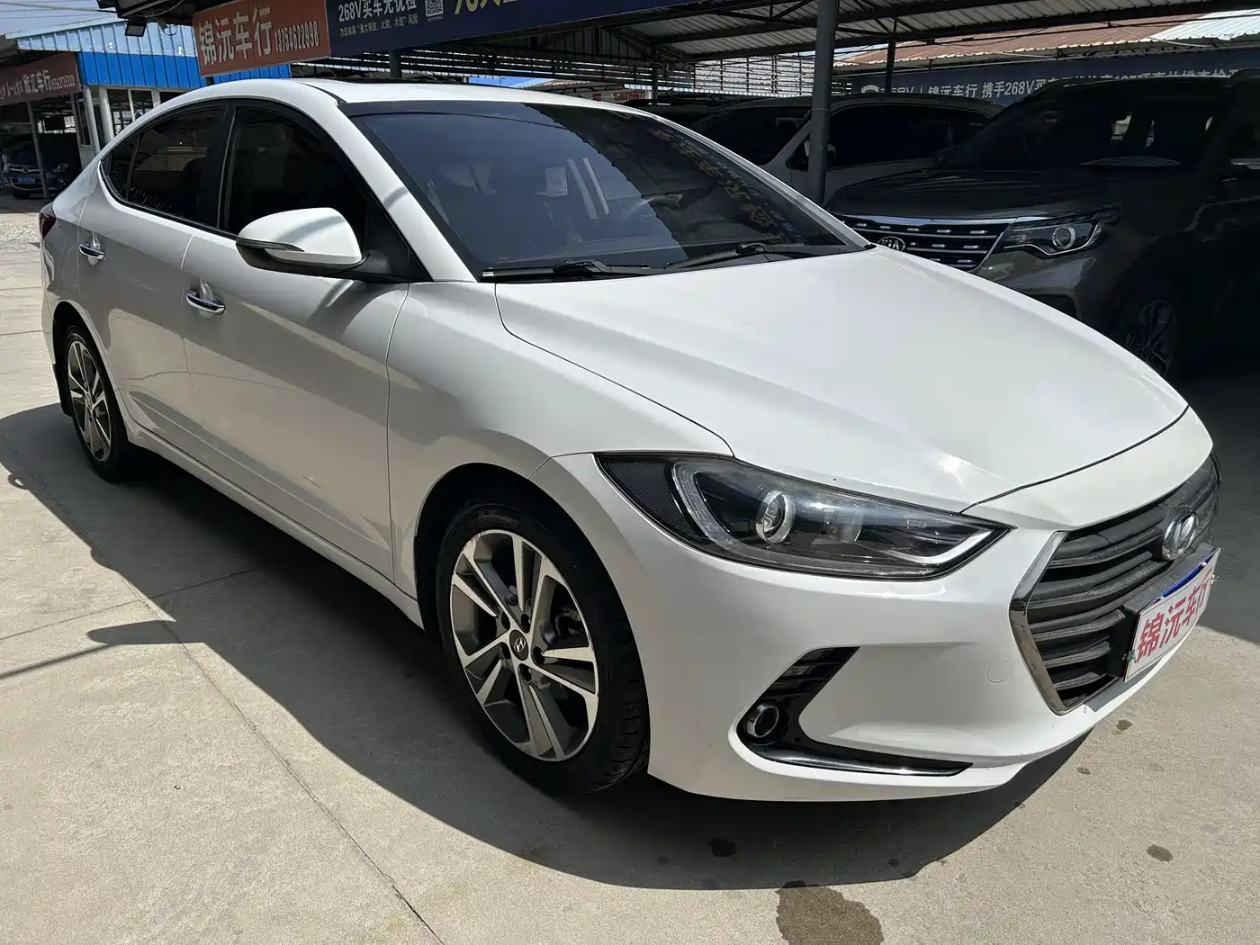 Hyundai Elantra 2018 1.6L Automatic 15th Anniversary Special Edition фото 3